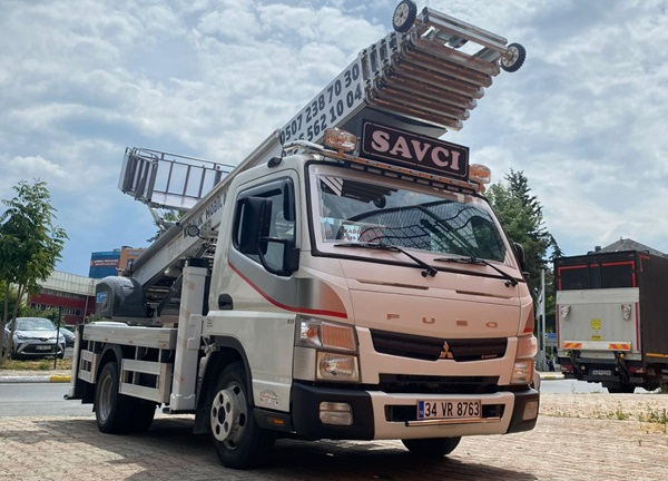 Bakırköy'de Taşımacılık İçin Mobil Asansör